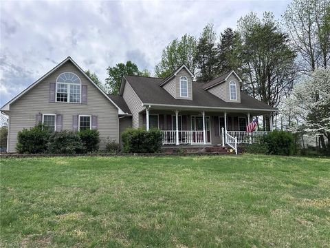 Single Family Residence in Salisbury NC 1184 Kingsway Drive.jpg