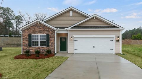 Single Family Residence in Greensboro NC 5131 Reedy Fork School Road.jpg