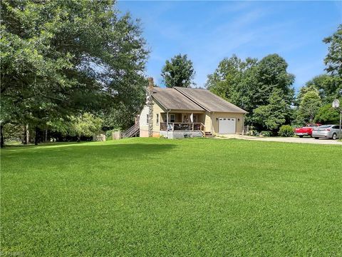 Single Family Residence in Hays NC 784 Maple Grove Church Road.jpg