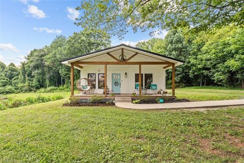 Single Family Residence in Trinity NC 7517 NC Highway 62.jpg
