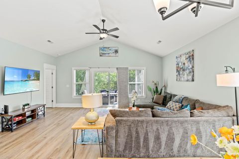Single Family Residence in Little River SC 4363 Bayshore Dr 8.jpg