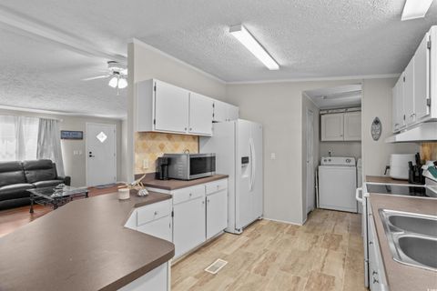 Manufactured Home in Myrtle Beach SC 953 Wayland Circle 35.jpg