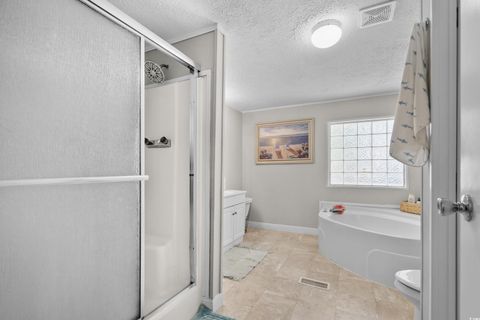 Manufactured Home in Myrtle Beach SC 953 Wayland Circle 18.jpg