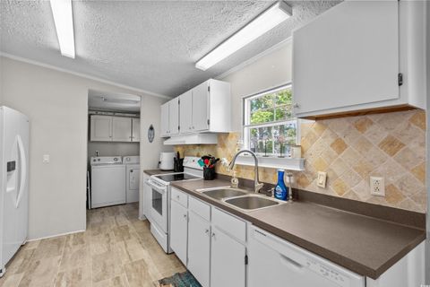 Manufactured Home in Myrtle Beach SC 953 Wayland Circle 37.jpg
