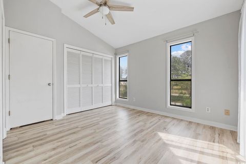 Condominium in Myrtle Beach SC 406 Tree Top Ct #A 3.jpg