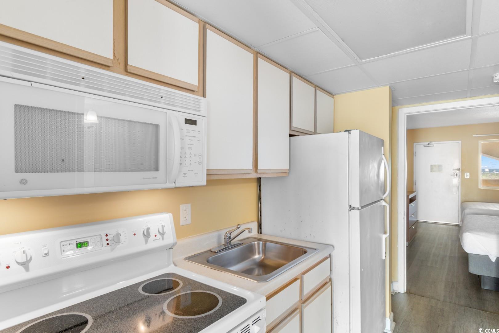 Condominium in Myrtle Beach SC 2000 Ocean Blvd. N Blvd #PH11 7.jpg