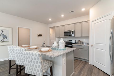 Single Family Residence in Ash NC 1245 Woodhouse Dr 5.jpg