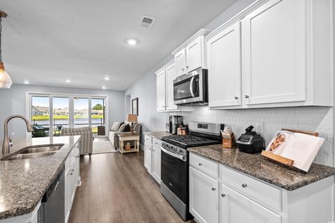 Single Family Residence in Little River SC 215 Kendrick St 9.jpg