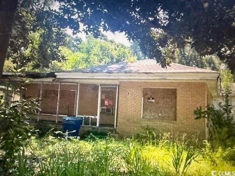 Single Family Residence in Myrtle Beach SC 1104 Dunbar St.jpg