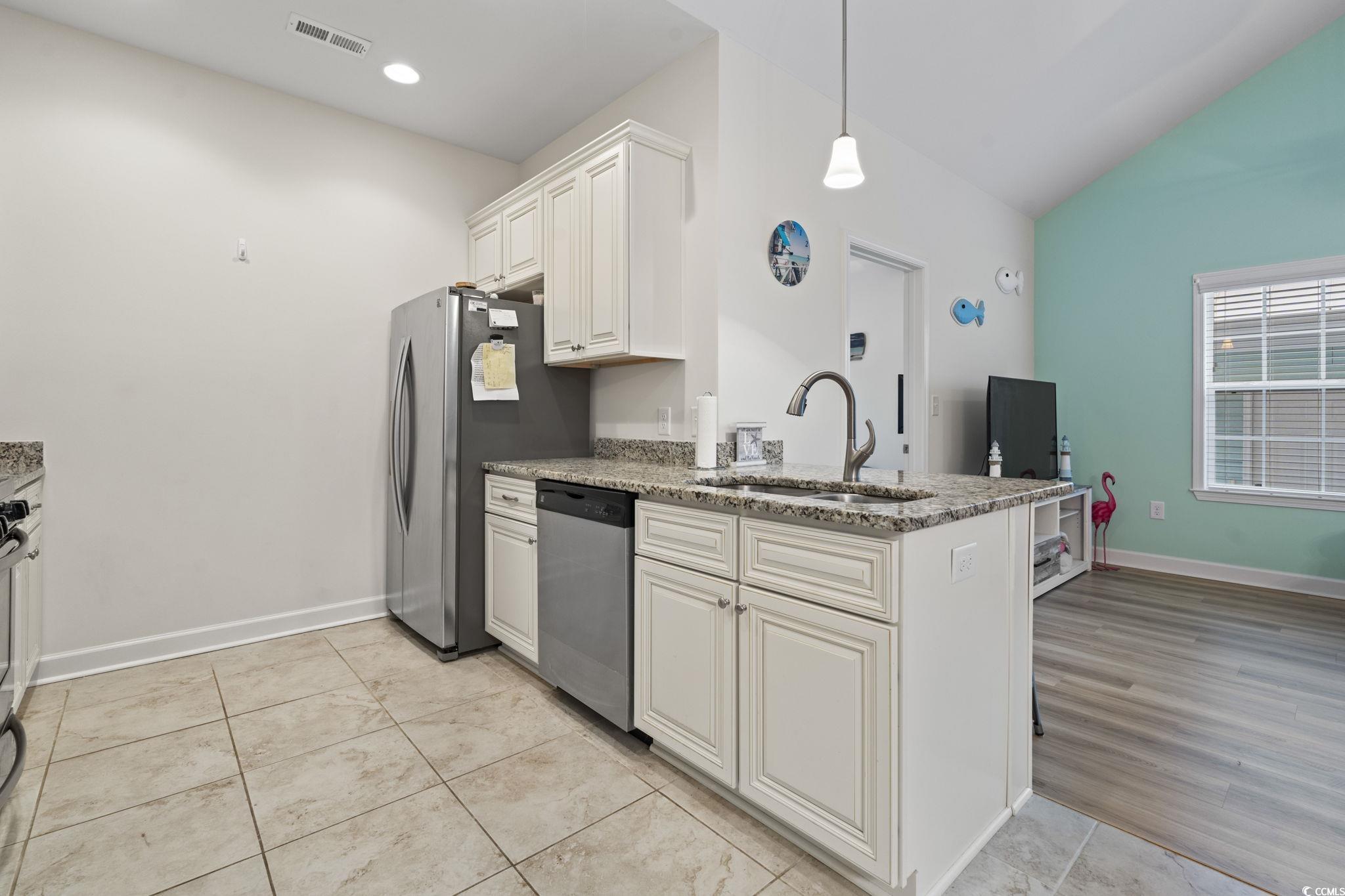 Single Family Residence in LITTLE RIVER SC 4331 Grande Harbour Blvd 17.jpg