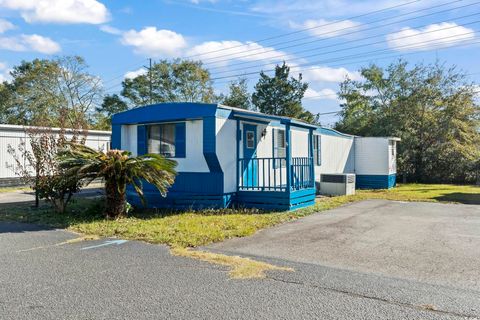 Manufactured Home in Murrells Inlet SC 3 Burr Circle.jpg