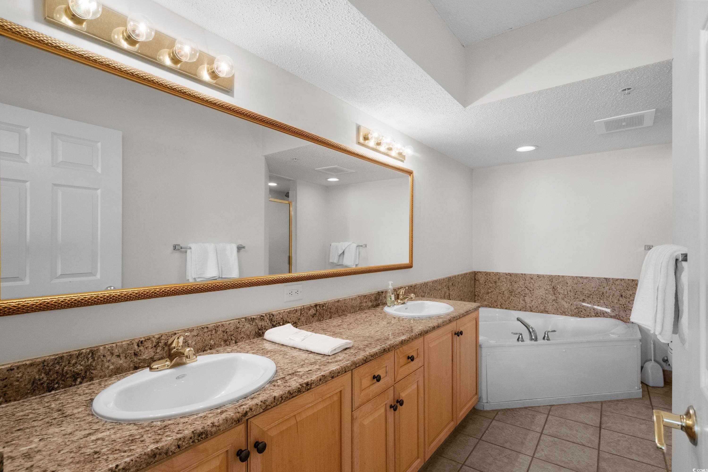 Condominium in Myrtle Beach SC 5310 N Ocean Blvd #Ph 6 1506 21.jpg