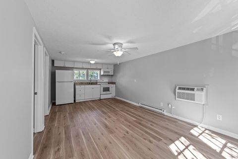 Apartment in Myrtle Beach SC 502 6th Ave. N 7.jpg
