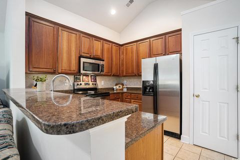 Single Family Residence in Myrtle Beach SC 364 Vesta Dr 8.jpg
