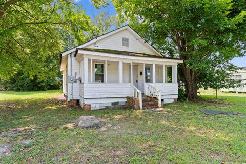 Single Family Residence in Marion SC 114 Henry McGill St.jpg