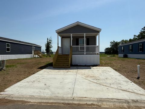 Manufactured Home in Myrtle Beach SC 508 King Air Ct.jpg
