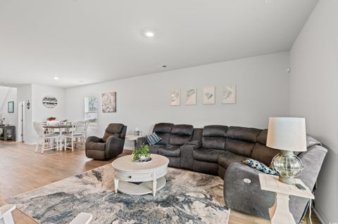 Single Family Residence in Myrtle Beach SC 189 Timber Oaks Dr 4.jpg