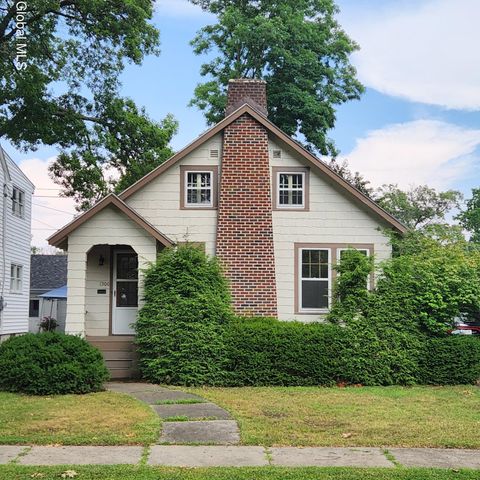 Single Family Residence in Schenectady NY 1306 Garner Avenue.jpg