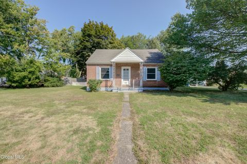 Single Family Residence in Rotterdam NY 2650 3rd Avenue.jpg