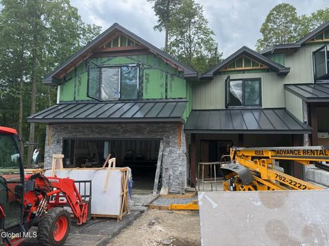 Single Family Residence in Lake George NY 3259 Lake Shore Drive #Unit 1.jpg