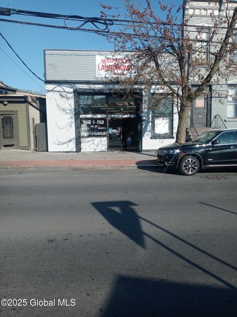 Business in Albany NY 14 Delaware Avenue.jpg