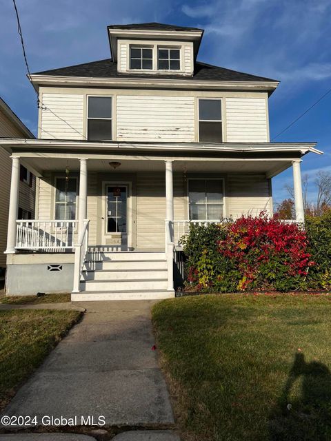 Single Family Residence in Schenectady NY 1643 Rugby Road.jpg