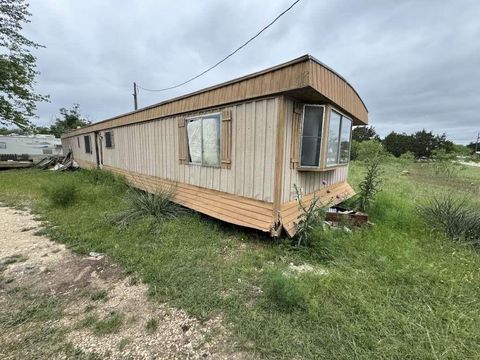 Manufactured Home in Bandera TX 562 Siesta Drive.jpg