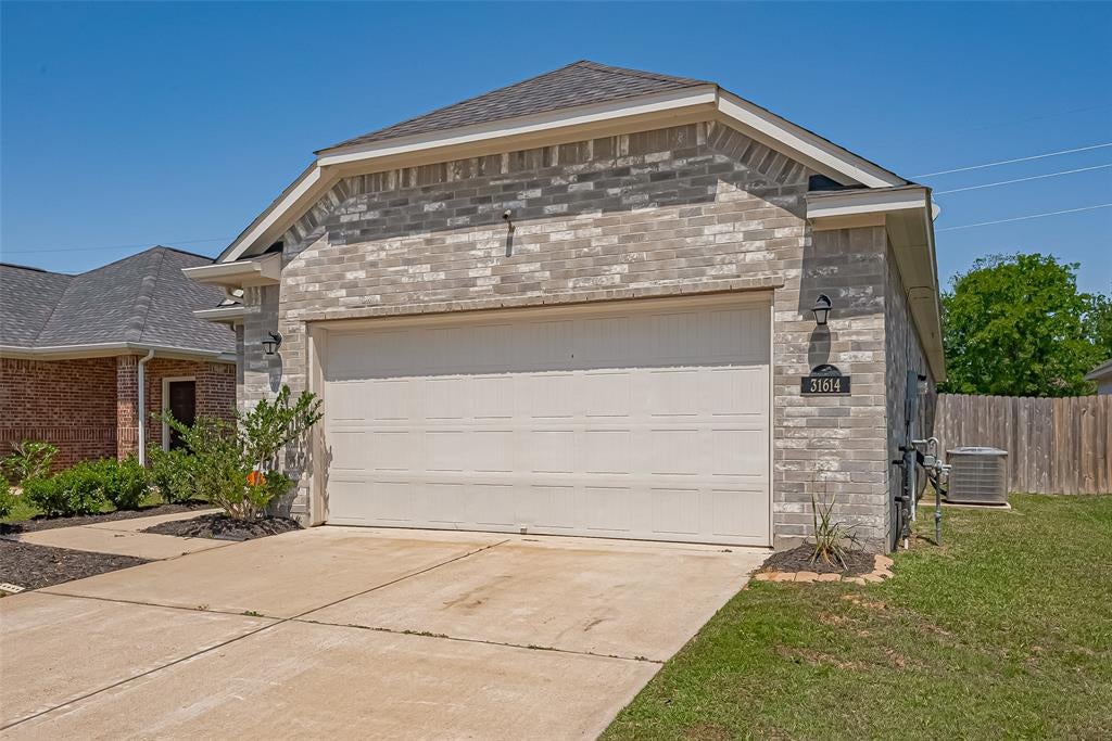 31614 Heguy Pass, Fulshear, TX 77441 photo