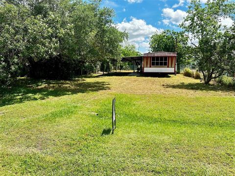 Manufactured Home in Refugio TX 209 Osage Street.jpg