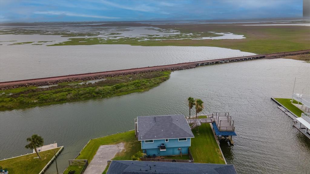 354 Ling St, Bayou Vista, TX 77563 photo