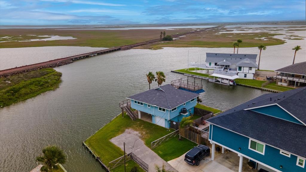 354 Ling St, Bayou Vista, TX 77563 photo