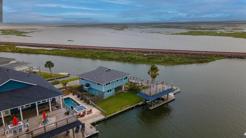 354 Ling St, Bayou Vista, TX 77563 photo