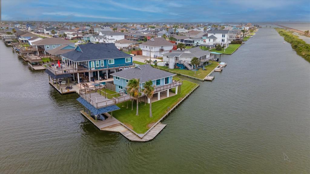 354 Ling St, Bayou Vista, TX 77563 photo