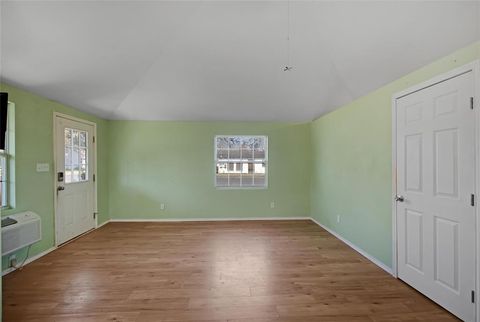 Single Family Residence in Beeville TX 304 E Inez Street 30.jpg