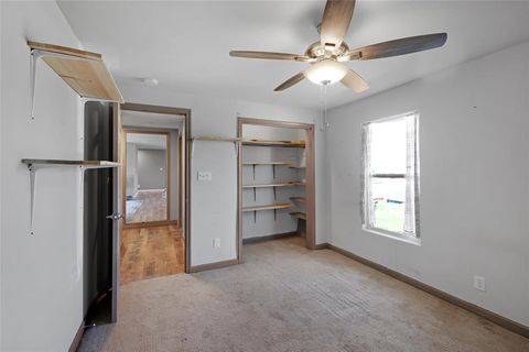 Single Family Residence in Beeville TX 304 E Inez Street 22.jpg