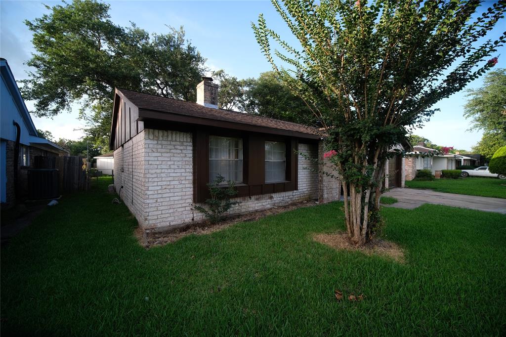 12326 Bexley Dr, Houston, TX 77099 photo