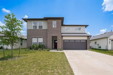 Single Family Residence in Katy TX 29439 Bryans Manor.jpg