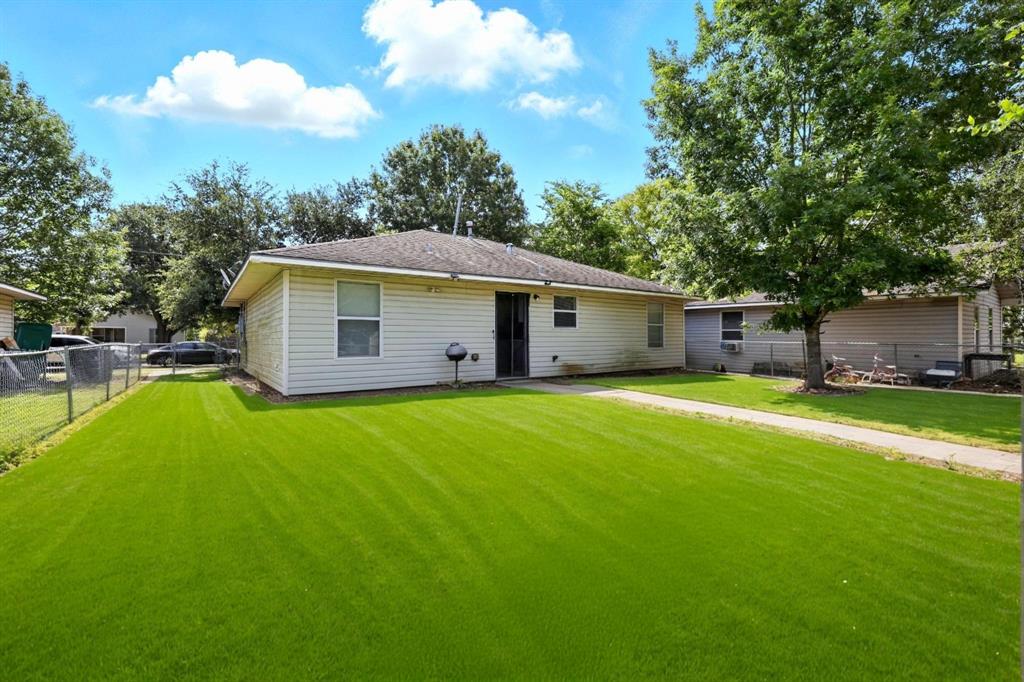 2005 Worms St, Houston, TX 77020