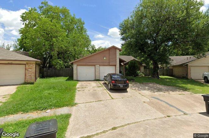 10126 Wild Hollow Ln, Houston, TX 77088