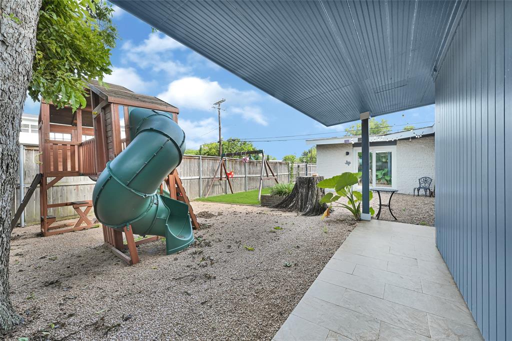 5234 Saxon Dr, Houston, TX 77092 photo