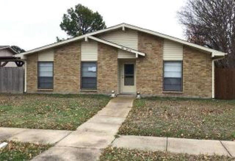 5052 Colony Blvd, The Colony, TX 75056