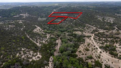  in Comfort TX 424 Armadillo Trail Drive.jpg
