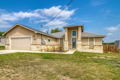 Single Family Residence in Lytle TX 478 Las Palomas Drive.jpg