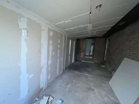 Single Family Residence in Refugio TX 1006 Mesquite Street 5.jpg