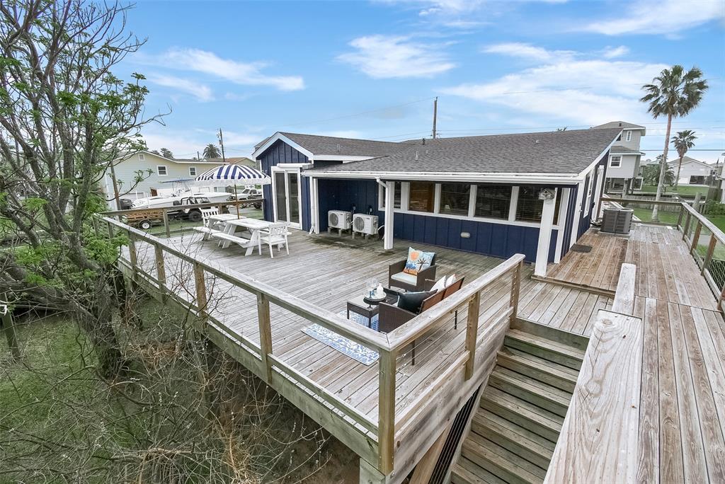 16630 Bermuda Way, Jamaica Beach, TX 77554 photo