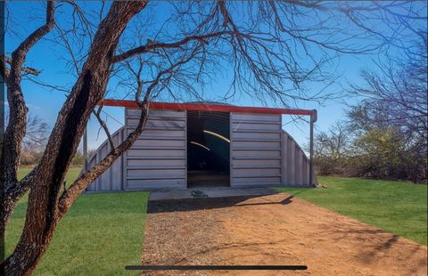 Single Family Residence in Hondo TX 885 County Road 640 21.jpg