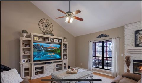 Single Family Residence in Hondo TX 885 County Road 640 1.jpg