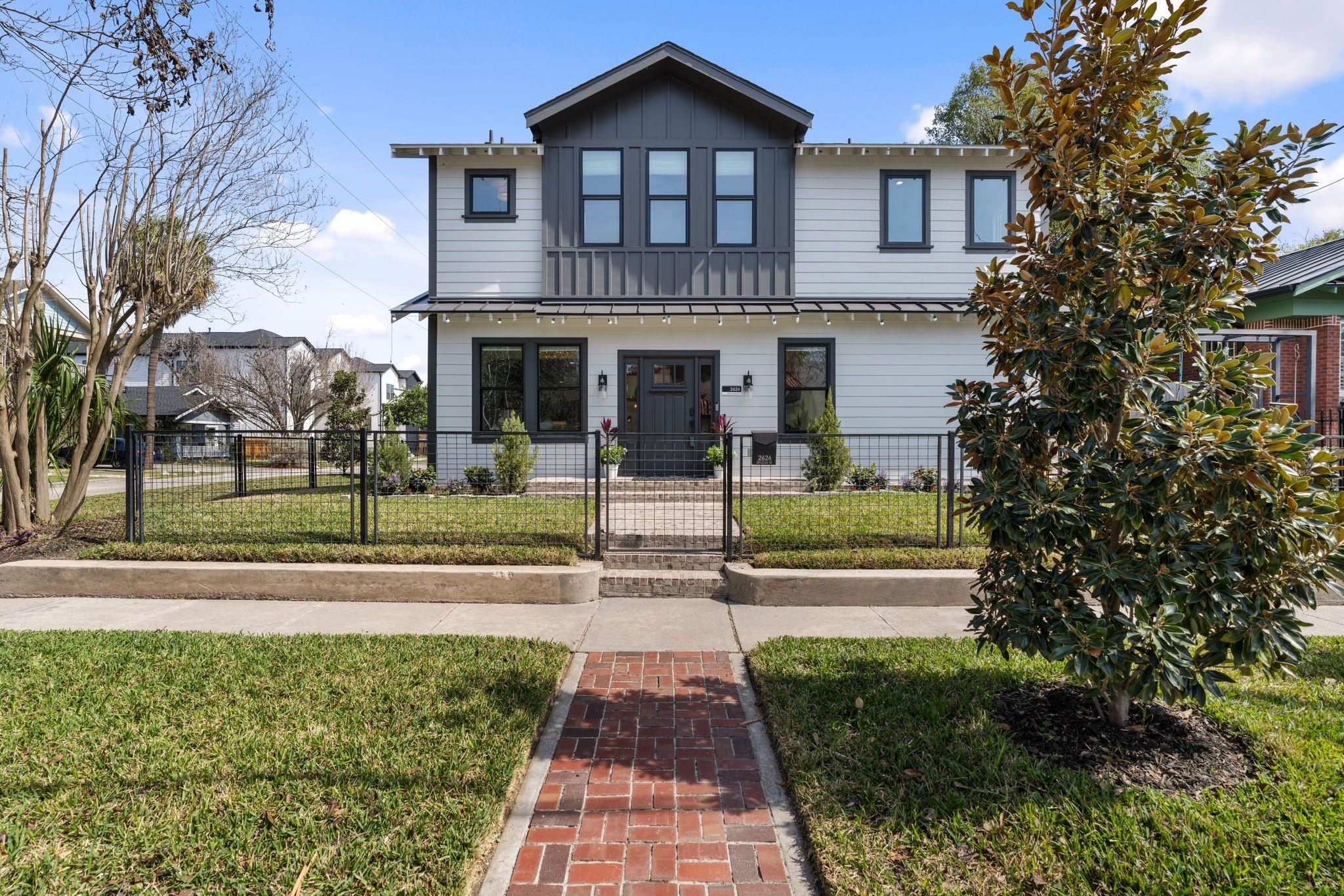 2626 Reagan St, Houston, TX 77009