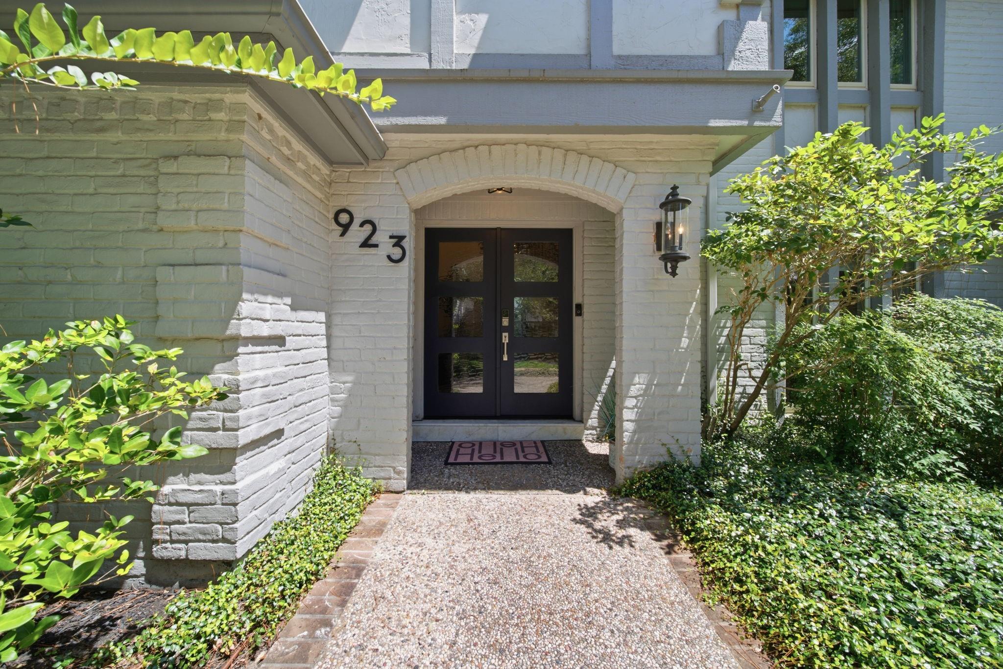 923 Daria Dr, Houston, TX 77079 photo