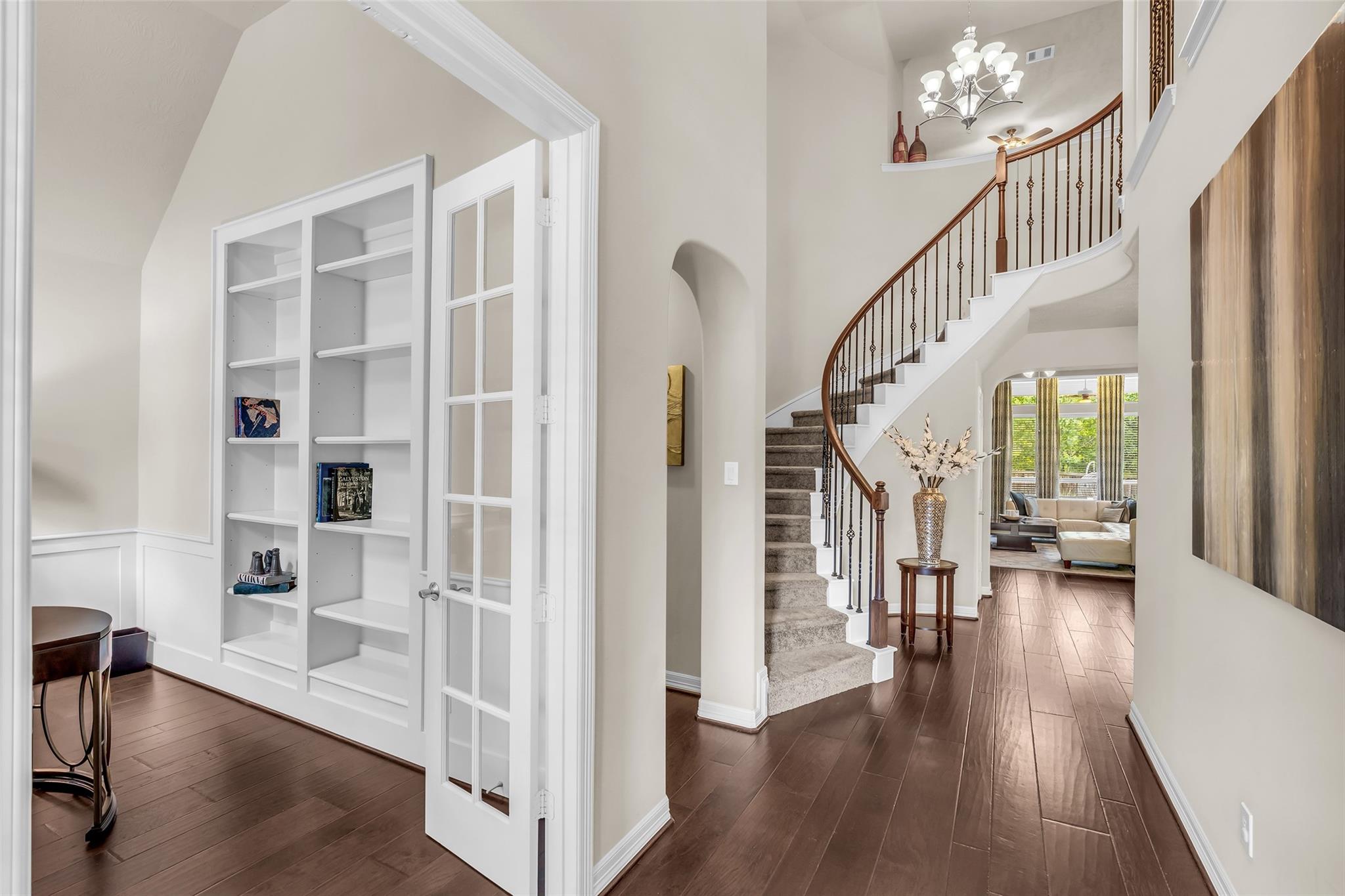246 Hearthshire Cir, The Woodlands, TX 77354 photo